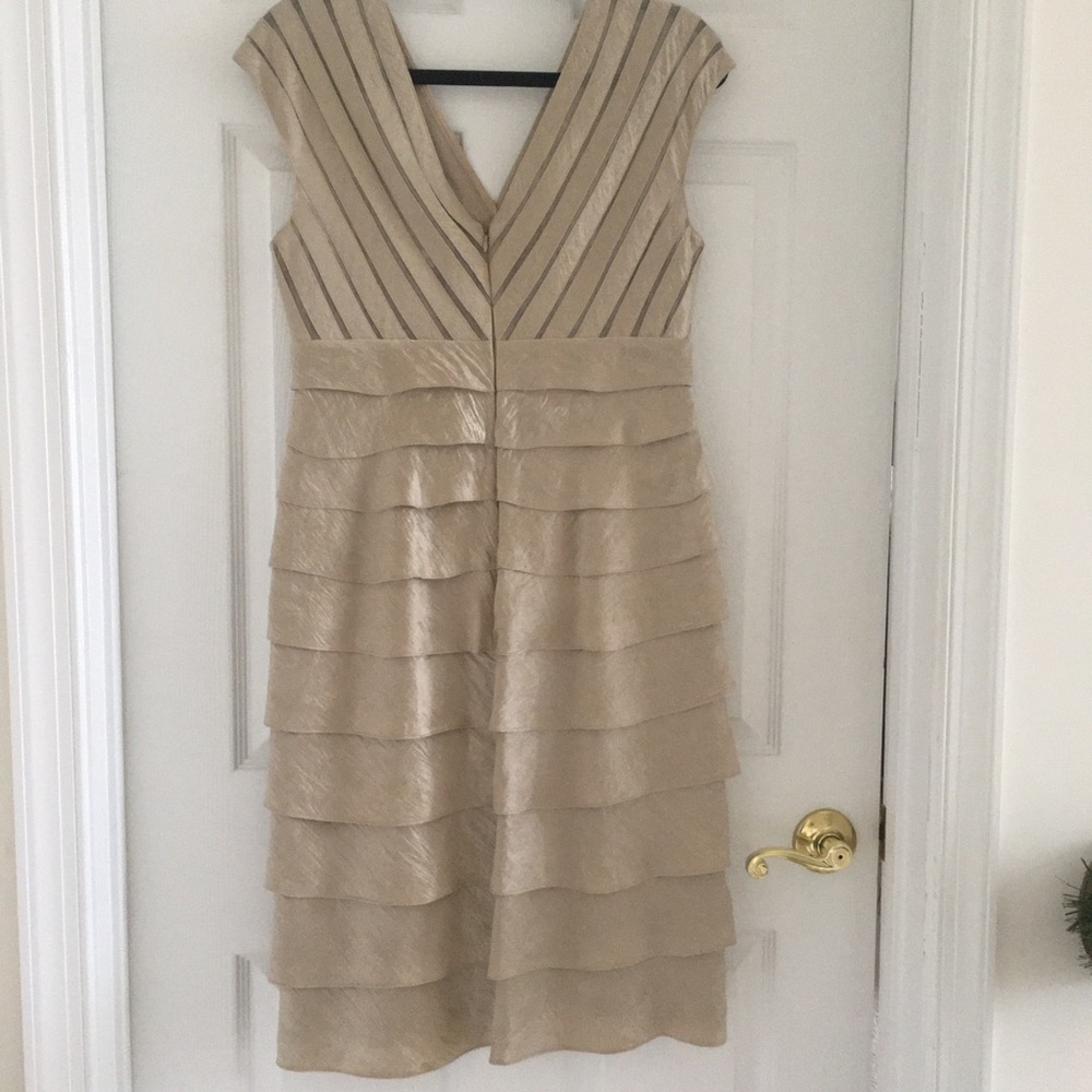 Adrianna Papell wedding  formal dress small
